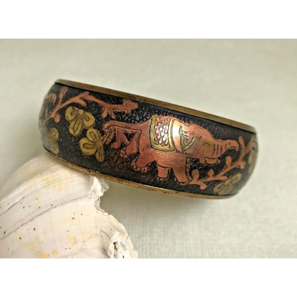 Cheerful Trunks Up Elephants Bangle Bracelet - Vintage - Brass Copper Bronze - Picture 2 of 6